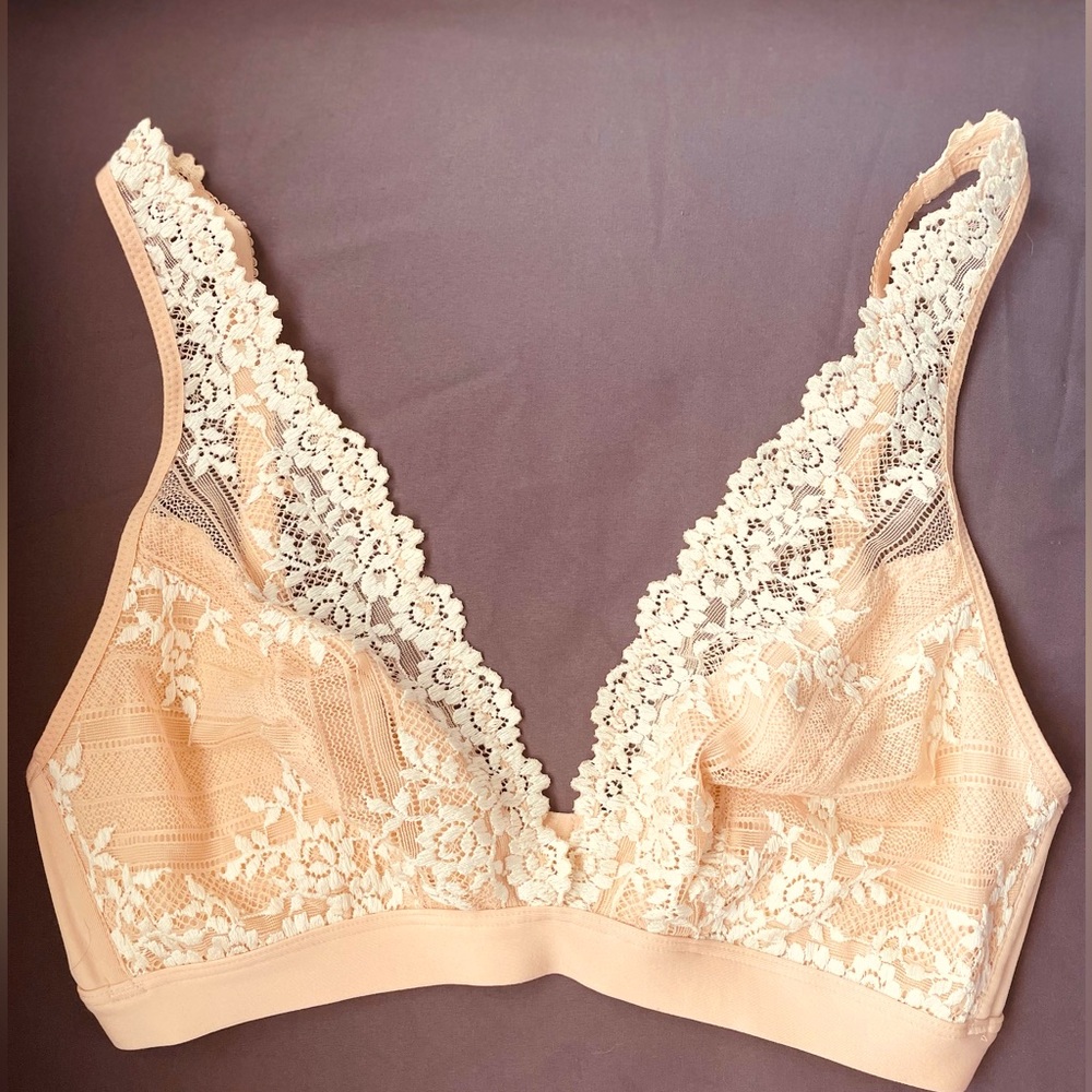 Wacoal
Embrace Lace™ Wire Free Bra - 852191